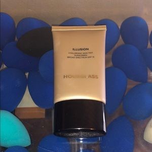 Hourglass Illusion Hyaluronic Skin Tint! SHELL-NEW